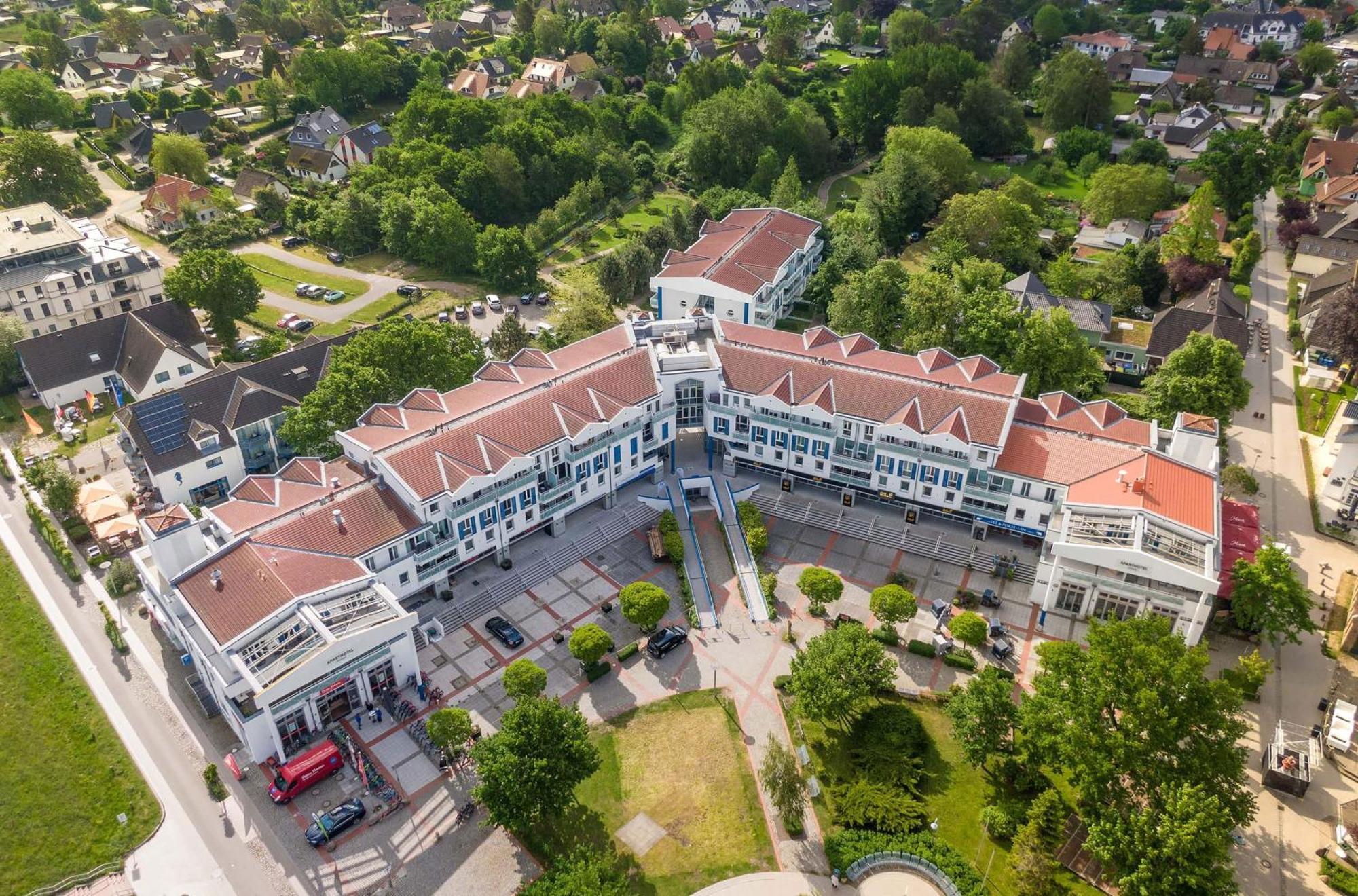 Krosse Krabbe An Der Seebruecke Zingst Ngoại thất bức ảnh